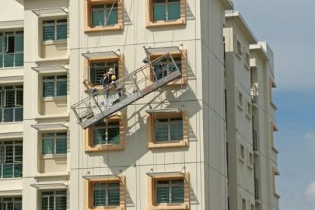Painters saved by Punggol residents after gondola cable snaps while 16 floors high
