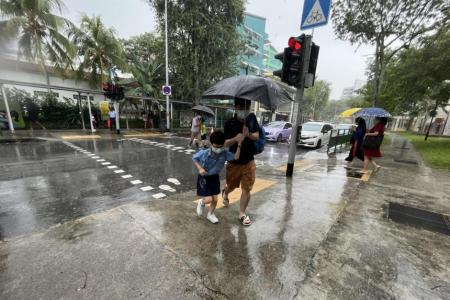 Warm days, thundery showers expected in first half of April in Singapore