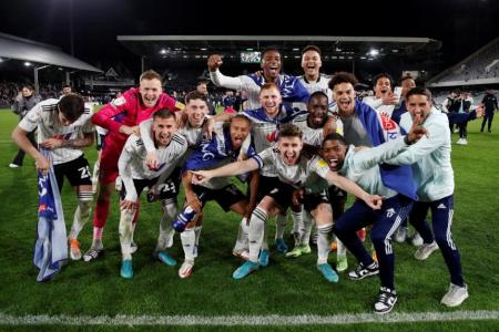 Fulham seal Premier League promotion with win over Preston