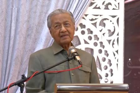Mahathir says Malaysia should claim Singapore and Riau Islands