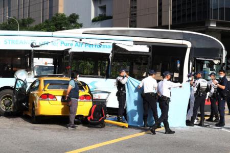 Two dead in accident between car and bus in Woodlands