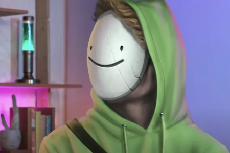 Minecraft YouTuber with 30m subscribers reveals face for the first time