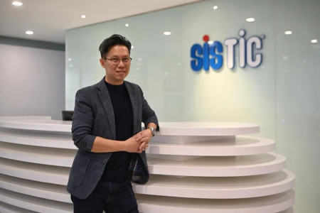 Sistic CEO once had to apologise to Mandopop star JJ Lin for ruining 2021 online concert