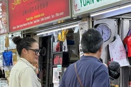 Australian chef Marion Grasby spotted ordering lor mee at Amoy Street
