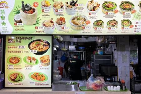 Hawker sells $2 curry mee so 'everyone can afford a meal'