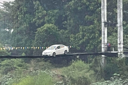 Thai driver relying on GPS ends up on suspension bridge