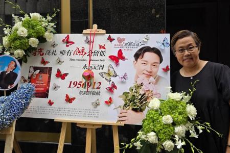 Fans pay tribute to Leslie Cheung 21 years after his death