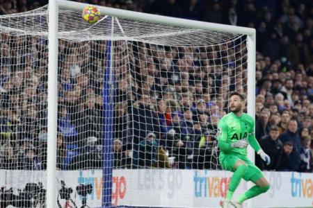 Chelsea beat Spurs 2-0 to keep dwindling title hopes alive