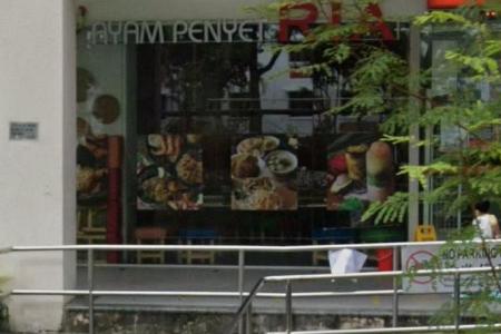 Sengkang eatery Ayam Penyet Ria fined $800, has licence suspended 2 weeks for roach infestation