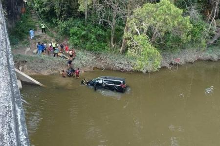 Singaporean man rescued after his MPV plunges into river in Johor