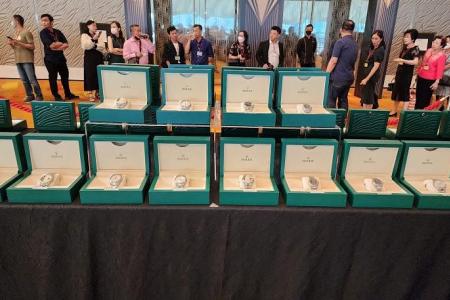 98 Rolex watches given to long-serving employees of Paradise Group