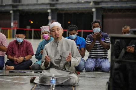 Large-scale Ramadan prayers for migrant workers return, though first session drew small turnout