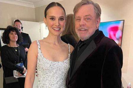 Actor Mark Hamill has a Star Wars ‘family reunion’ at Golden Globes
