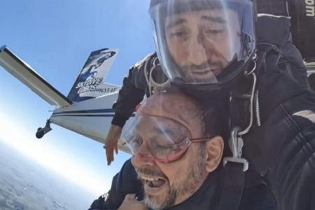 Argentinian man, 61, killed in skydiving lesson after both parachutes malfunction