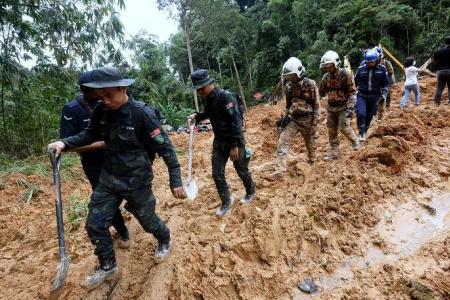 Body of man recovered from Malaysian landslide, death toll now 26