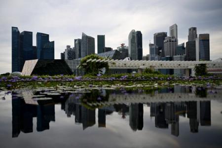 Delegates at Bloomberg forum in Singapore can dine in groups of 5 at specific venues