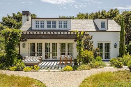 Gwyneth Paltrow lists California guesthouse on Airbnb for $0, with a heavy dose of Goop