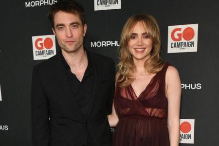 Actors Suki Waterhouse and Robert Pattinson are expecting their first baby