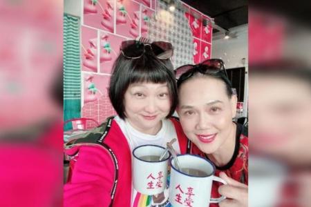 Actress Chen Liping meets up with The Samsui Women star Zeng Huifen