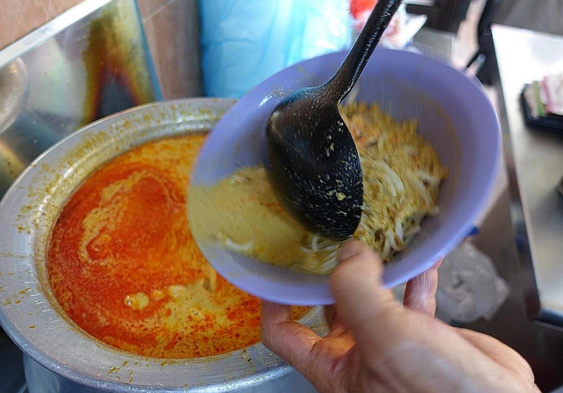 Makansutra: The one-dish master of Katong Laksa
