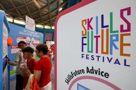 All Singaporeans aged 25 or over received a starting $500 in SkillsFuture Credit in January 2016.