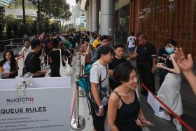 More than 150 people were in queue outside Ion Orchard on March 26 morning. 
