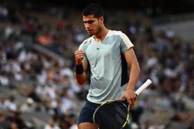 Spain's Carlos Alcaraz at the Roland-Garros Open tennis tournament, Court Philippe-Chatrier, Paris, on May 22, 2022. 