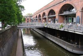 A psychologist has suggested that the abnormally high number of bodies found in Greater Manchester&#039;s waterways like the Rochdale Canal could mean that a serial killer is on the loose there.