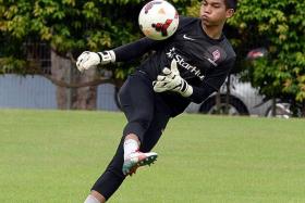 GOALKEEPERS&#039; UNION: Izwan Mahbud will join national-team rival Hassan Sunny in the Thai Premier League should he move to Chonburi FC.