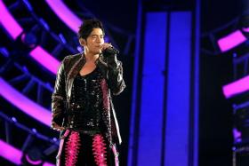 VISUAL TREAT: Jay Chou&#039;s (above) concert at the National Stadium last night was attended by 40,000 fans.