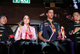 POPULAR: About 700 fans turned up at Tag Heuer&#039;s free Don&#039;t Crack Under Pressure showcase to catch G.E.M.and Daniel Ricciardo (right) on stage.