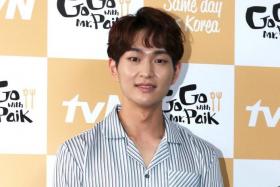 SHINee lead singer Onew will  will be in cooking-travelogue programme Go Go with Mr Baek along with K-pop idol Jung Chae-yeon.