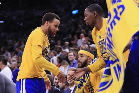Durant: Chemistry with Curry getting better
