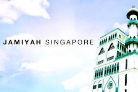 Giant collaborates with Jamiyah Singapore for food donation drive