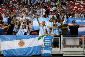 Fans spellbound by six-star Argentina