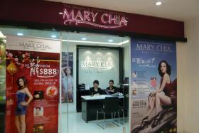 Mary Chia calls for trading halt