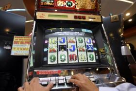 Clubs must do more to curb problem gambling: Experts