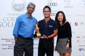 Ivan Chua (centre), the FJ Player of the Round, after receiving his trophy from FJ representative Sally Chua (right). On the left is Business Times News Editor Ven Sreenivasan. 