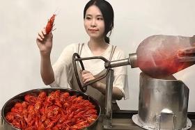 China&#039;s office chef Internet sensation is dreaming big