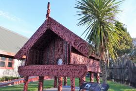 (Above) Stunning Maori architecture in Te Puia; Mr Rangimoana Taylor telling stories behind Maori exhibits; the famous Puhutu Geyser; a haka performance. 