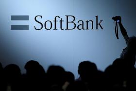 Huge SoftBank fund to invest $136b in start-ups
