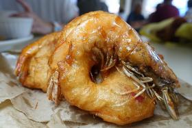 Makansutra: Original prawn vadai that&#039;s uniquely Singapore