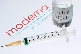 Moderna says Covid-19 vaccine appears effective against new variants 