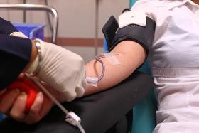 Red Cross: Okay to donate blood in between vaccine jabs