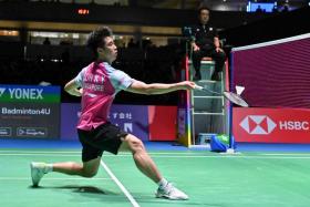 Singapore's Loh Kean Yew in action against Kunlavut Vitidsarn of Thailand in the men's singles quarter-final at the World Badminton Championships in Tokyo on August 26, 2022.