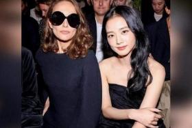 Actress Natalie Portman (left) with Blackpink&#039;s Jisoo at the Dior show at Paris Fashion Week on Sept 27, 2022. 