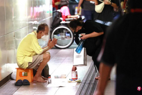 A man has been begging for money for the past two months at the underpass connecting AMK Hub to Ang Mo Kio MRT station. 