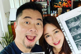 Former DJ Daniel Ong and his wife Fay Tan announced they are expecting a boy. 
