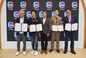 From left: Ng Say Yong, Chief Content Officer of mm2 Entertainment; Irene Ang, founder of IAmCasting; Tan Kiat How, Senior Minister-of-State for Communication and Information & National Development; Kenneth Shih, CEO of Hong Pictures; Pedro Tan, Managing Director and Executive producer of Ochre Pictures.