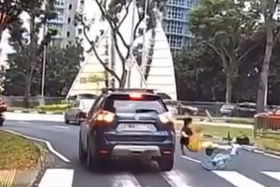 Driver fails to stop at zebra crossing, hits cyclist